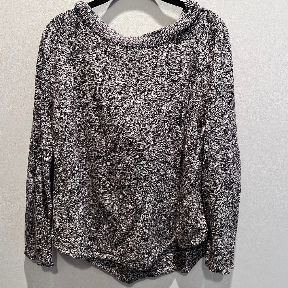 Lightweight hooded GAP sweater